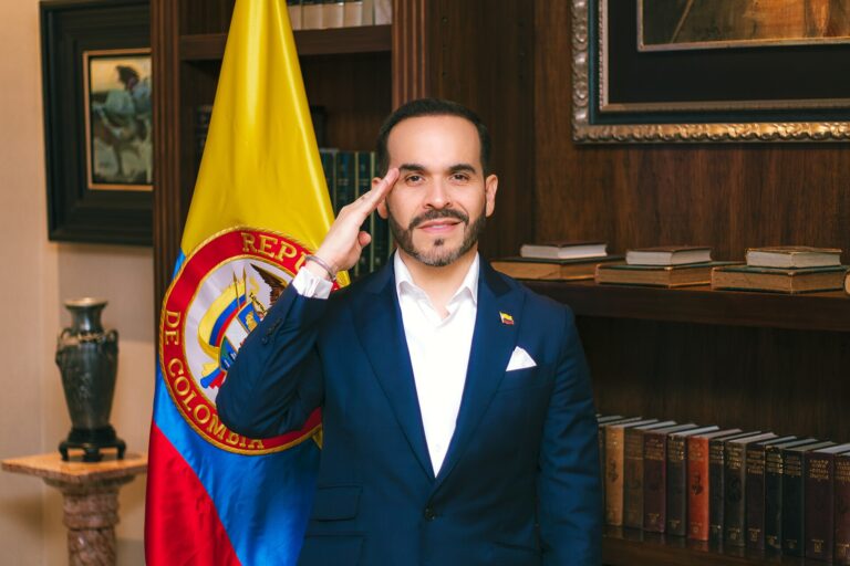 De La Espriella anuncia los lineamientos para la puesta en marcha de su gobierno