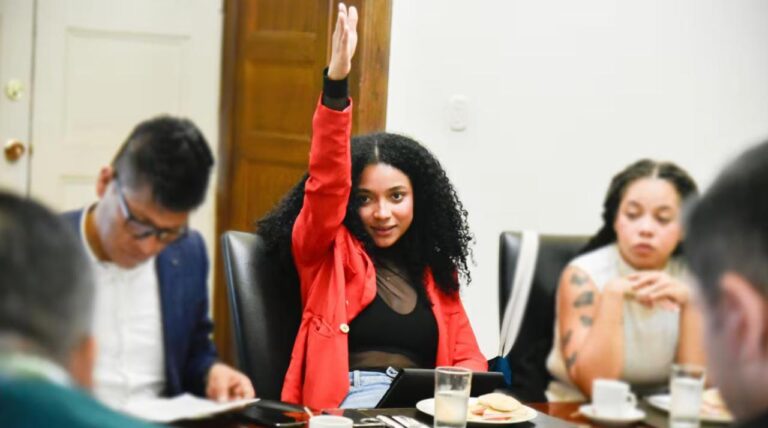 Juliana Guerrero renuncia a su cargo tras escándalo de presunta corrupción que sacude al Gobierno Petro