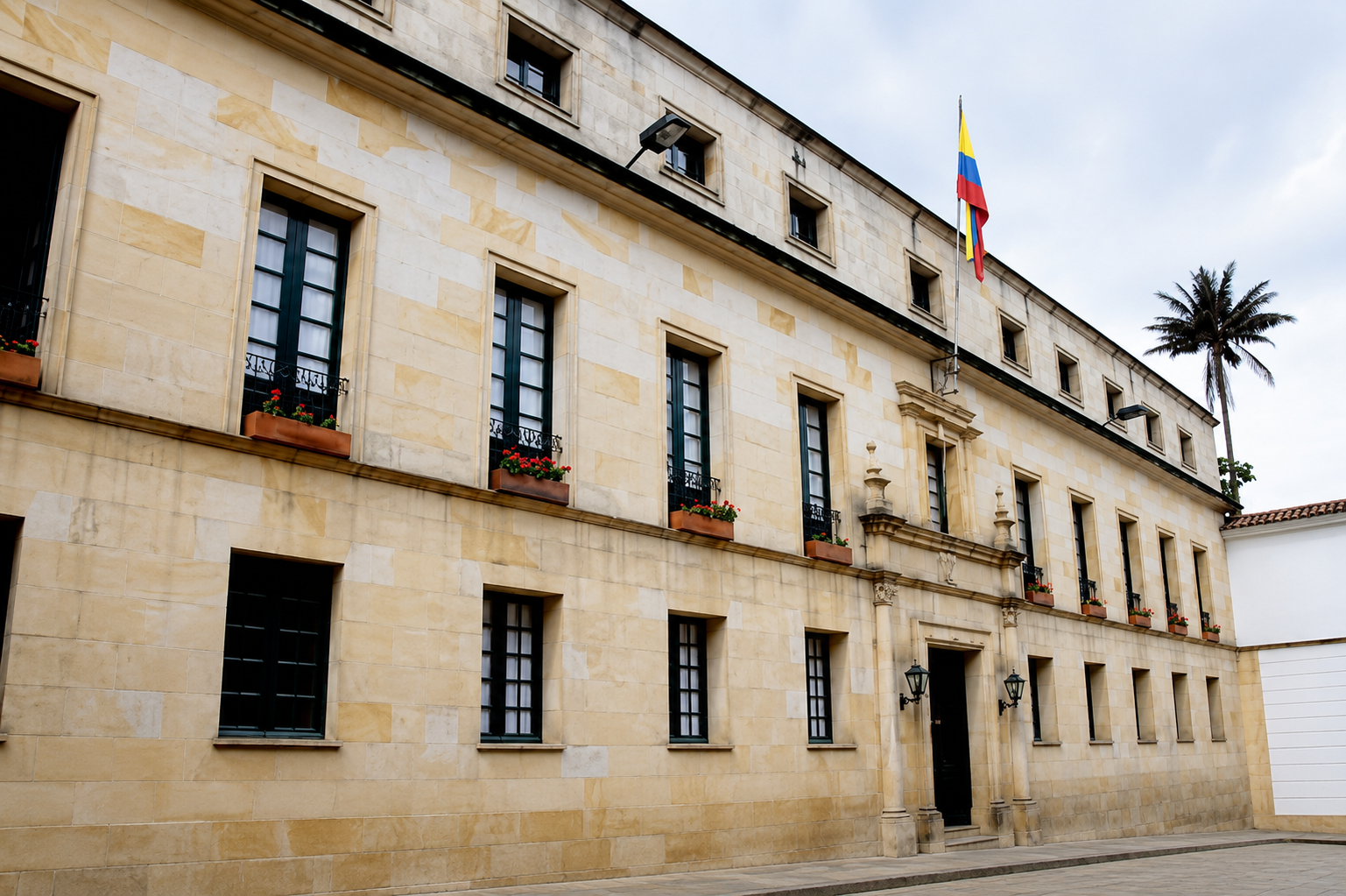 Abelardo de la Espriella anuncia que la Casa de Nariño será un museo y trasladará la Presidencia al Palacio de San Carlos