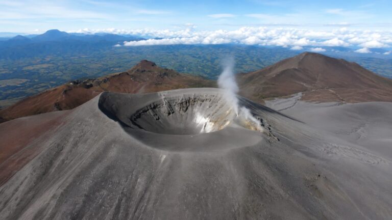 Volcán Puracé registra aumento de actividad y mantiene vigilancia permanente en el Cauca